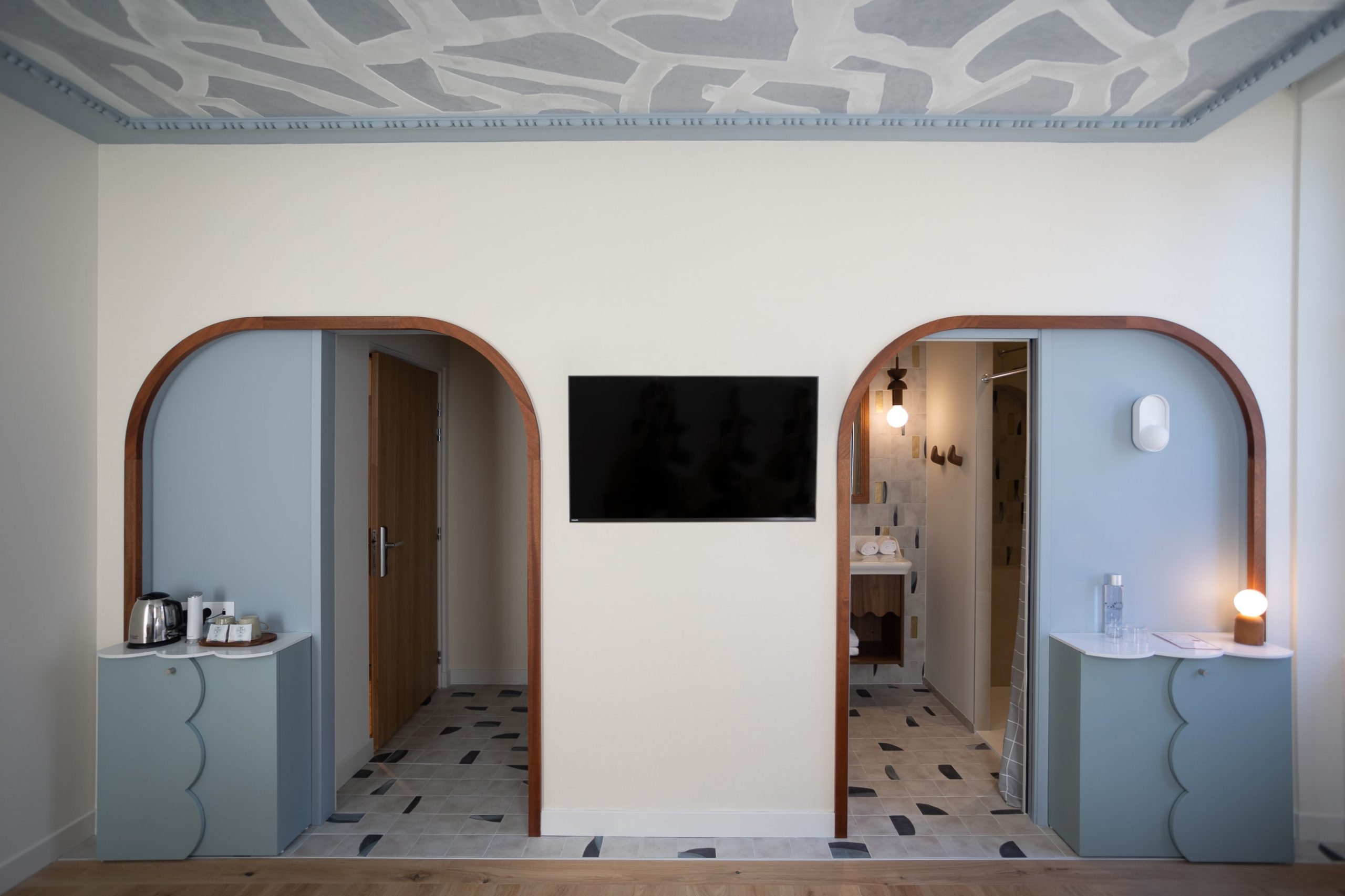 decoration-arches-style-neobasque-hotel-saint-julien-architecture-d-interieur-agence-rosedesign-biarritz