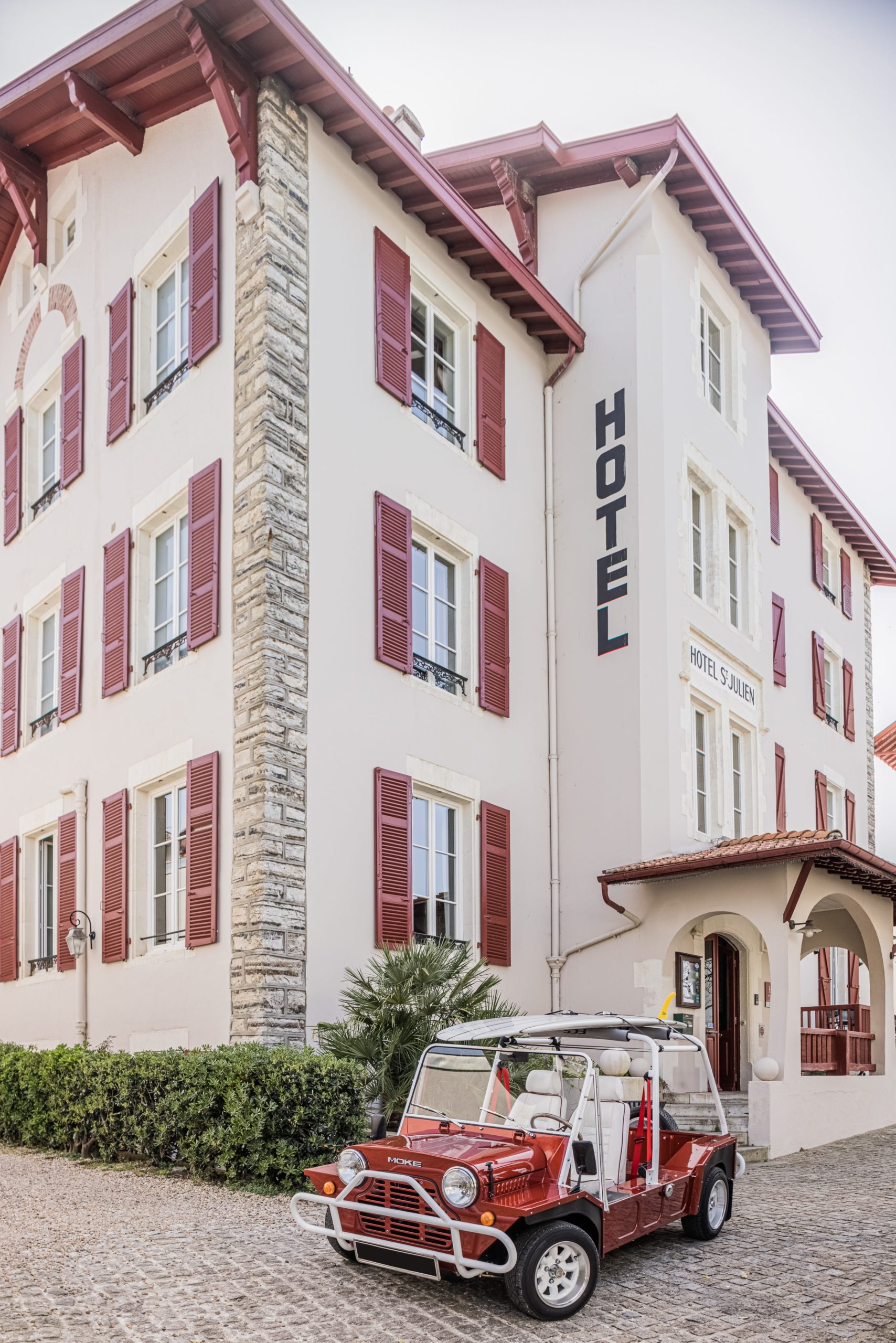 facade-hotel-saint-julien-biarritz-architecture-d-interieur-agence-rosedesign